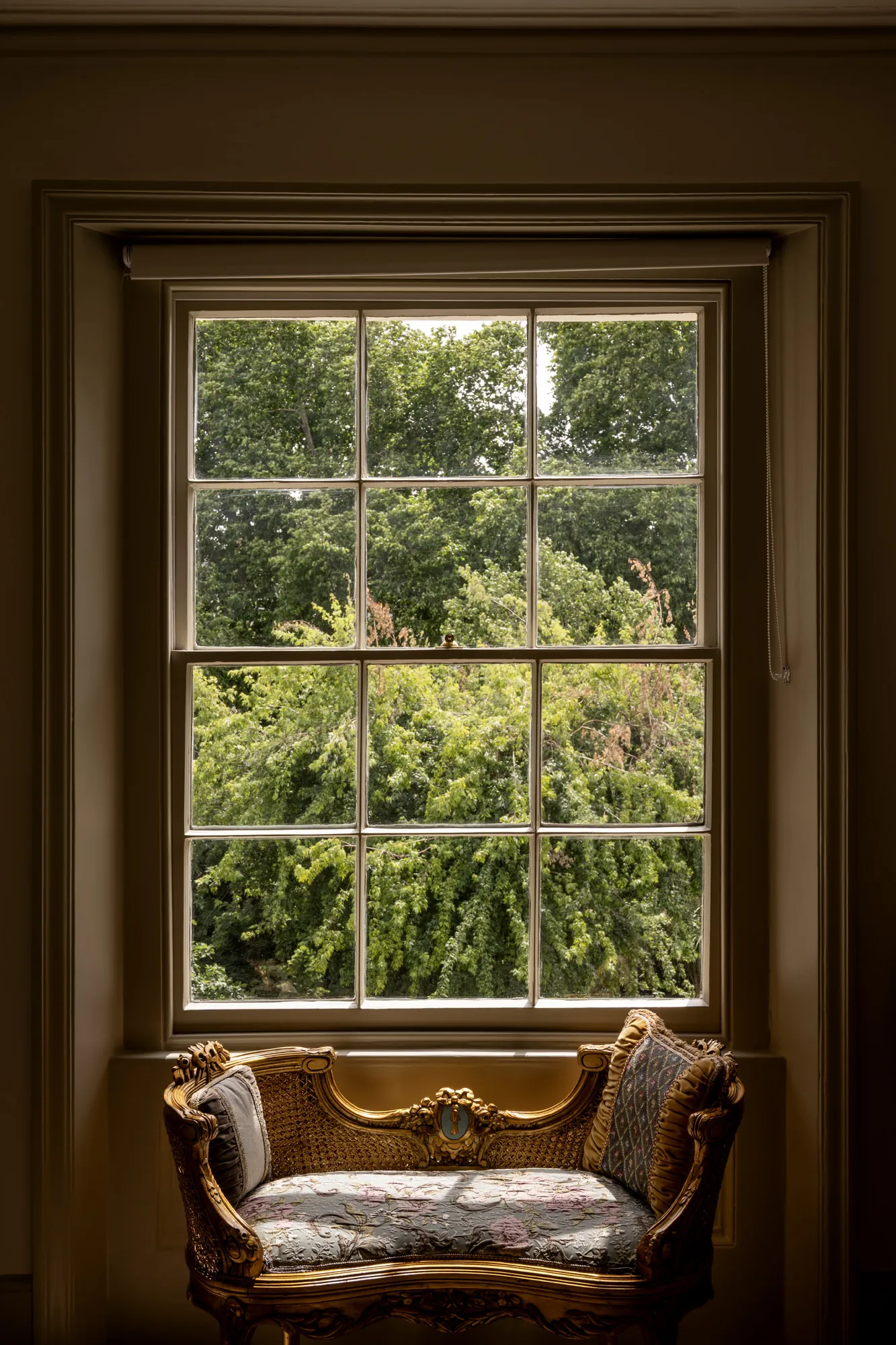 Victoria-House-For-Rent-Eccleston-Square-Reshoot-25_Lo